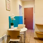 - Au Vieux Palais شقة فندقية اسباليون