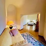 - Au Vieux Palais شقة فندقية