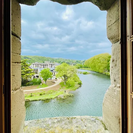 Апарт-отель - Au Vieux Palais Эспальон