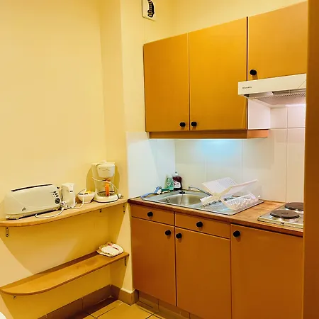 - Au Vieux Palais 3* Эспальон