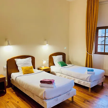 - Au Vieux Palais 3* Эспальон