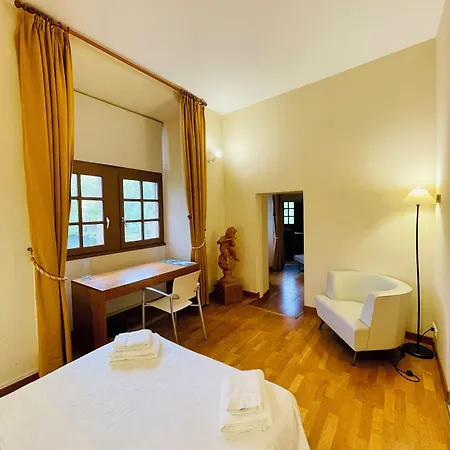 - Au Vieux Palais Апарт-отель Эспальон